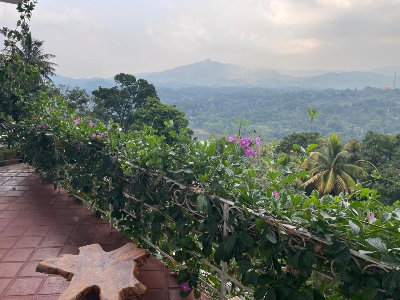 Kandy Gem Inn Blue Hotel Экстерьер фото